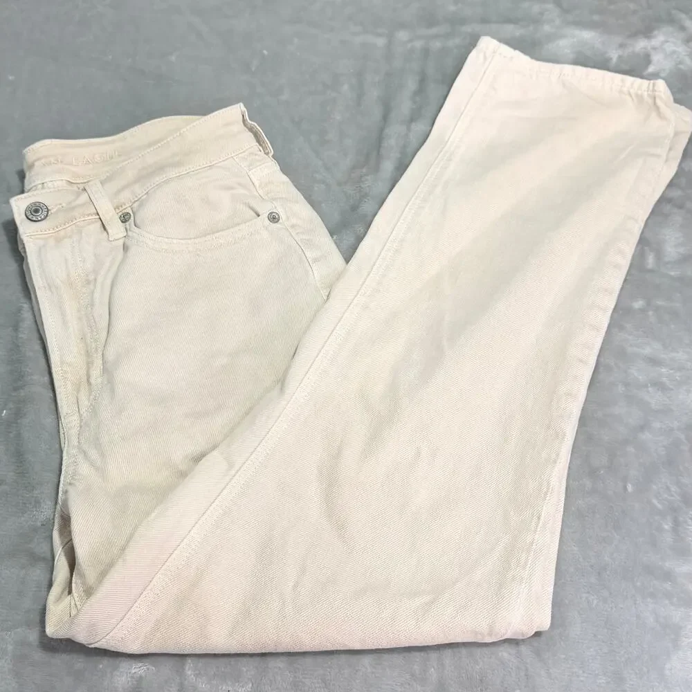 American Eagle Mom Jeans Cream Ivory High Rise Straight Leg Size 6 - Picture 2 of 9